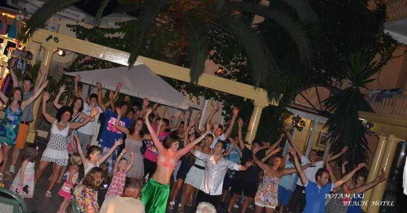 Potamaki Beach Hotel Benitses  Ngoại thất bức ảnh