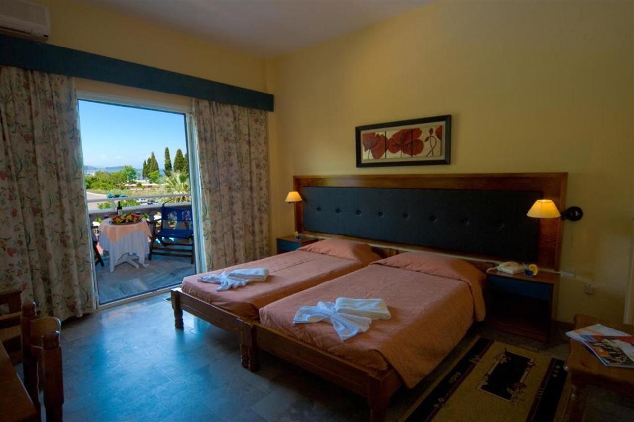 Potamaki Beach Hotel Benitses  Ngoại thất bức ảnh