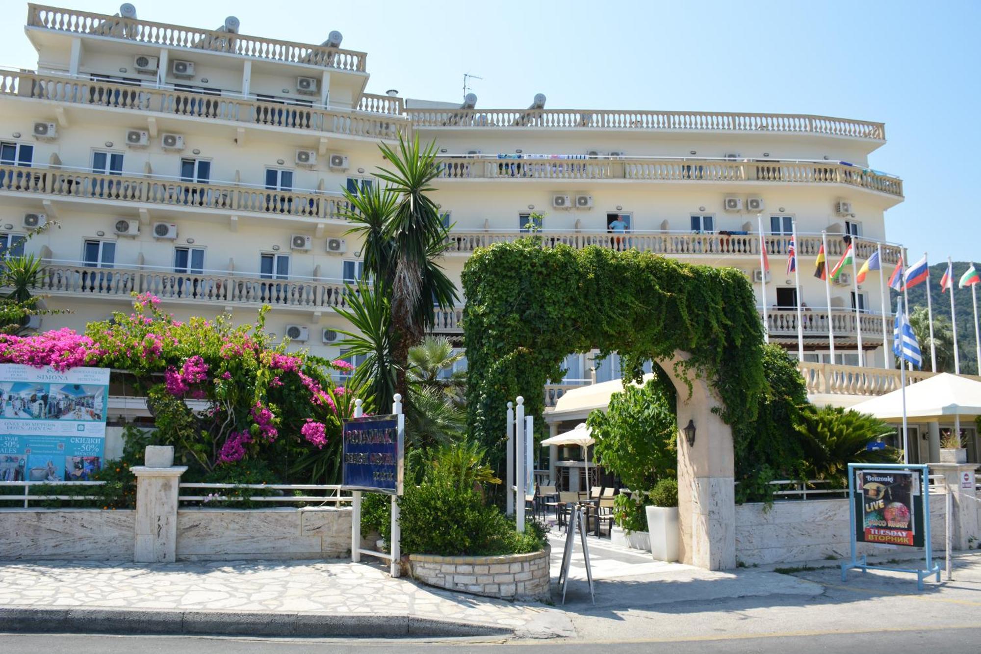 Potamaki Beach Hotel Benitses  Ngoại thất bức ảnh