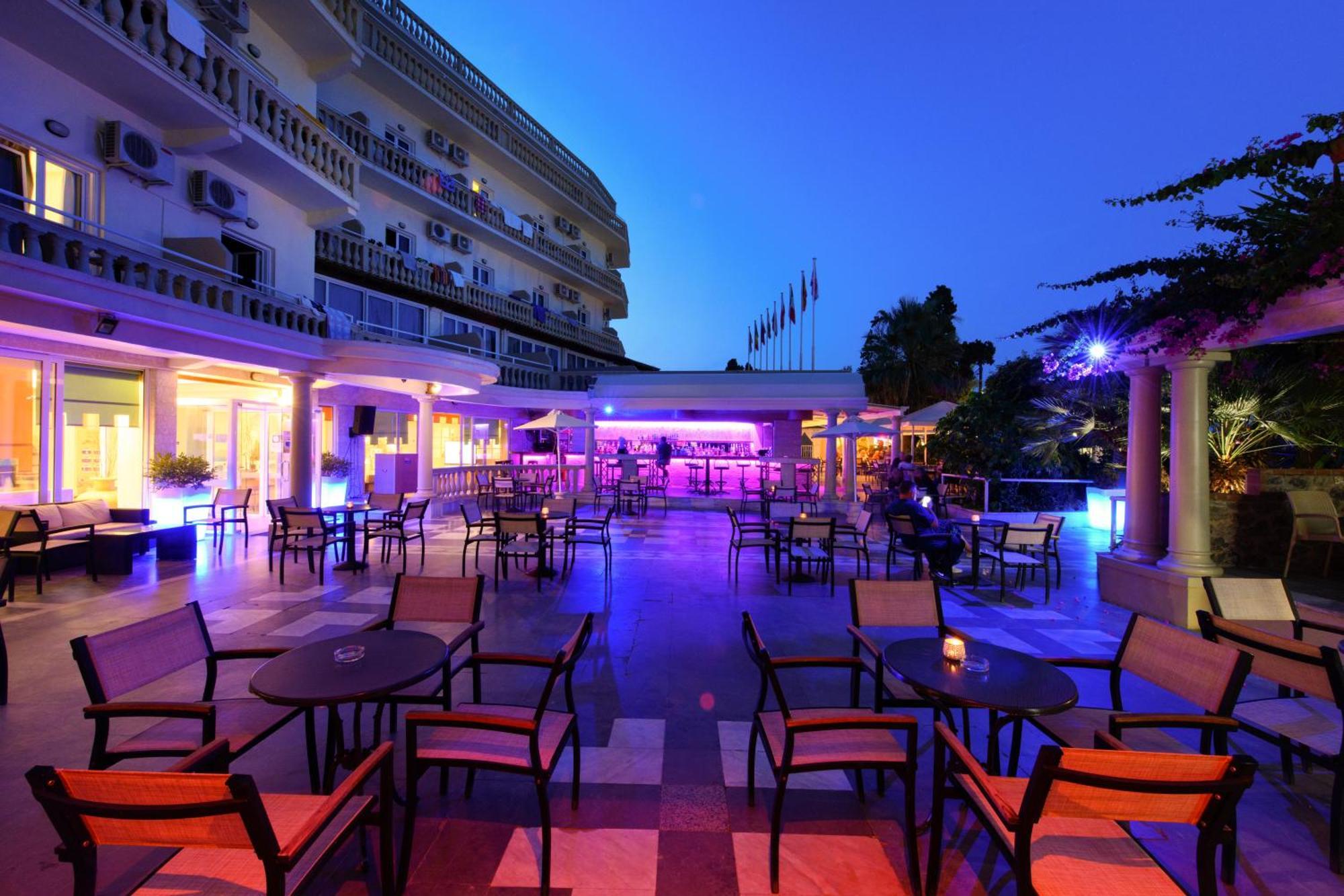 Potamaki Beach Hotel Benitses  Ngoại thất bức ảnh