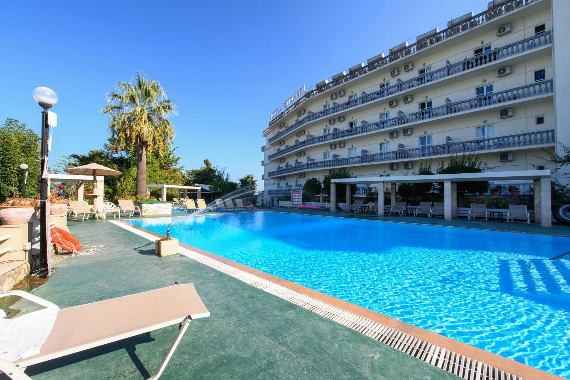 Potamaki Beach Hotel Benitses  Ngoại thất bức ảnh
