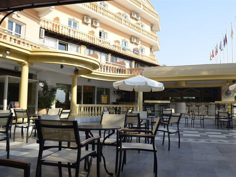 Potamaki Beach Hotel Benitses  Ngoại thất bức ảnh
