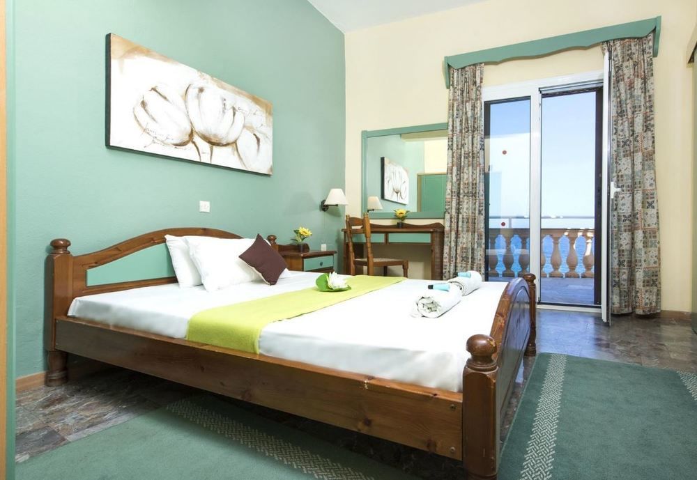 Potamaki Beach Hotel Benitses  Ngoại thất bức ảnh